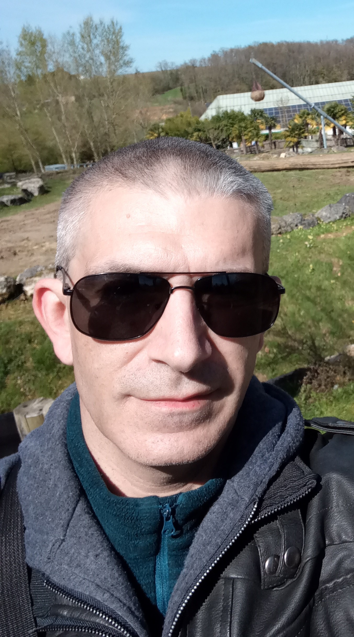 Kensley - Garentreville - Seine-et-Marne | Rencontre gay