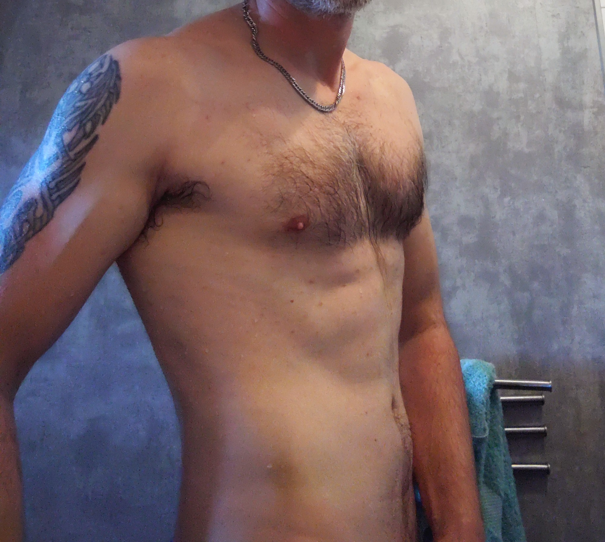 Azaria - Mouy-sur-Seine - Seine-et-Marne | Rencontre gay