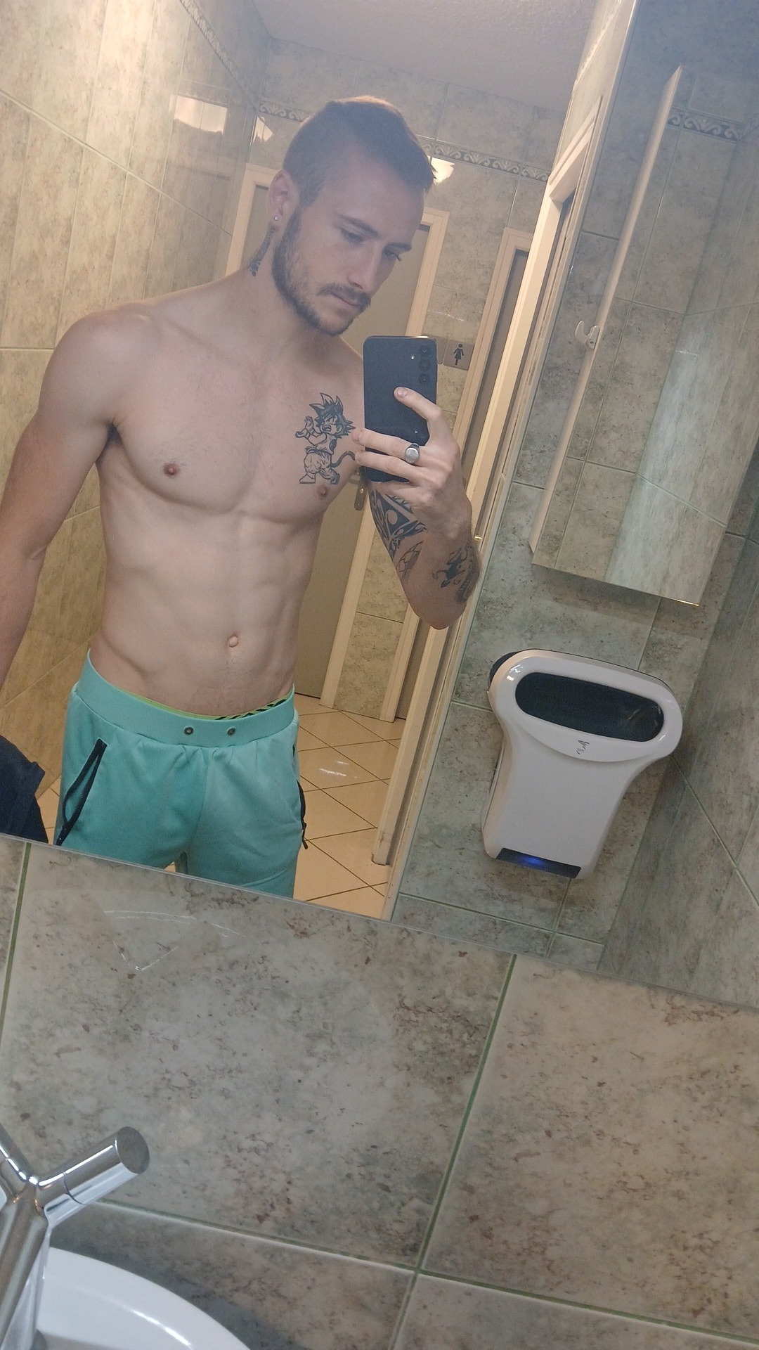 Nao - Châtenay-en-France - Val-d'Oise | Rencontre gay