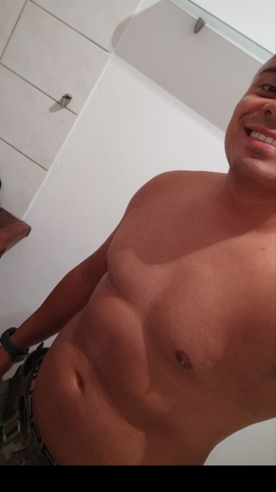 Hanine - Fresnes-sur-Marne - Seine-et-Marne | Rencontre gay